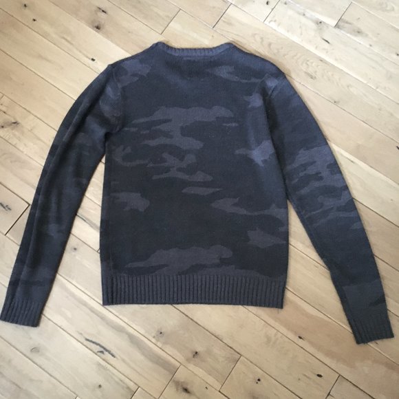 Vintage Y2K Grey Army Camo Grungy Knit Sweater - Picture 3 of 14